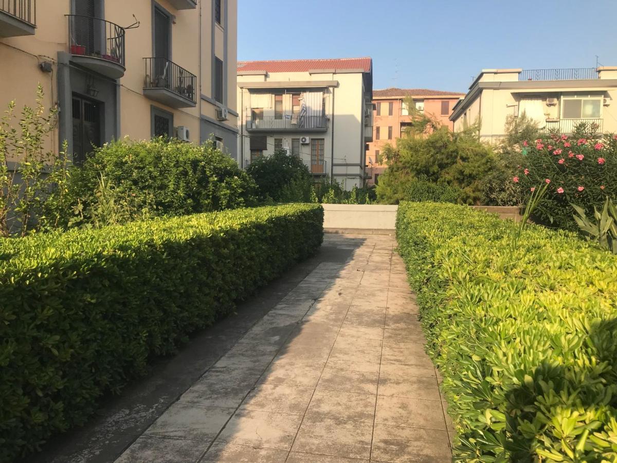 Deodato Guest House كاتانيا المظهر الخارجي الصورة